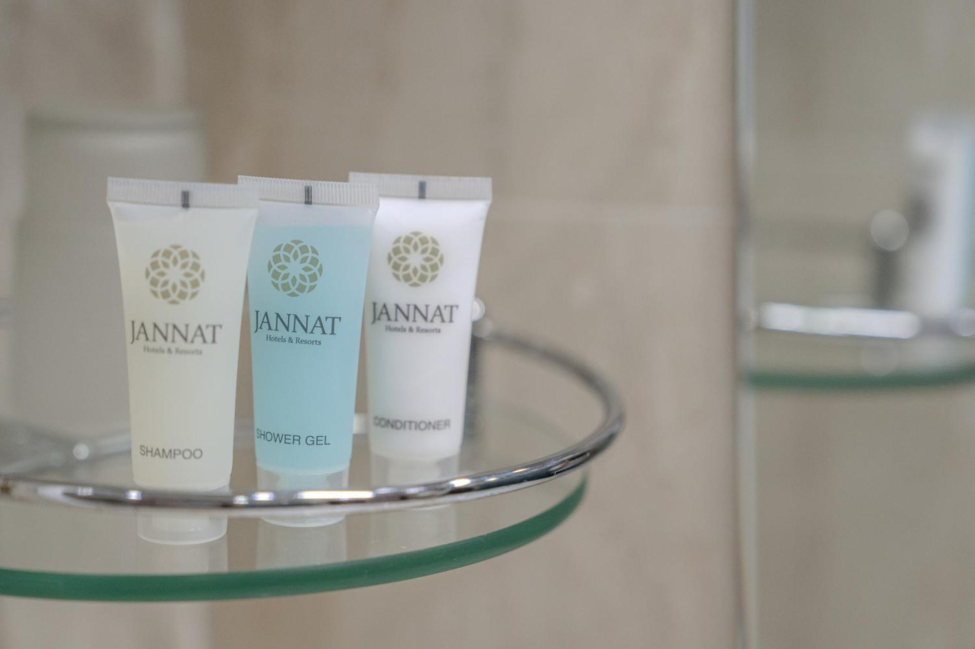 Hotel Jannat Regency à Bichkek Extérieur photo