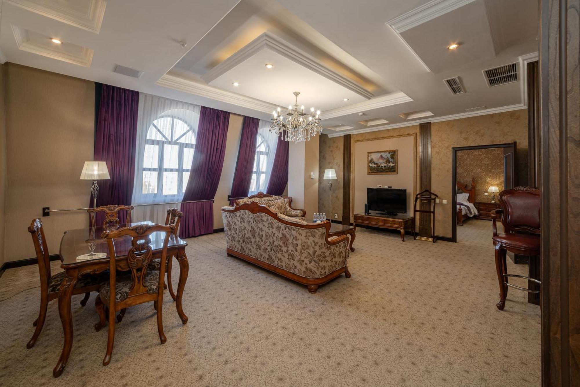 Hotel Jannat Regency à Bichkek Chambre photo